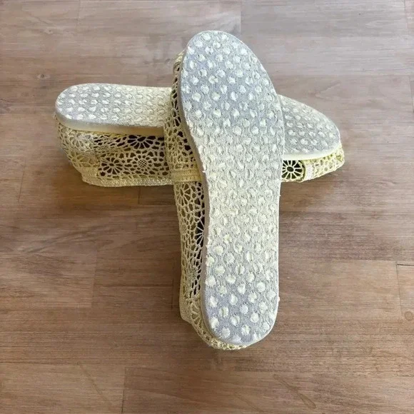 Yellow embroidered eyelet Tom’s girls women’s 5 - Picture 7 of 7